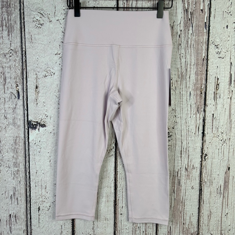 🏷️NWT Athleta Transcend Capri Legging High Rise Lilac Sky Purple Size Medium $79
